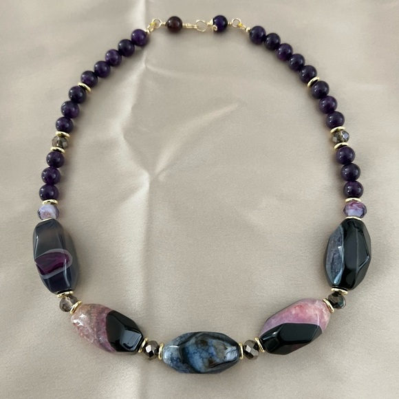 Agate Stone Showstopper Statement Necklace - Picture 3 of 10